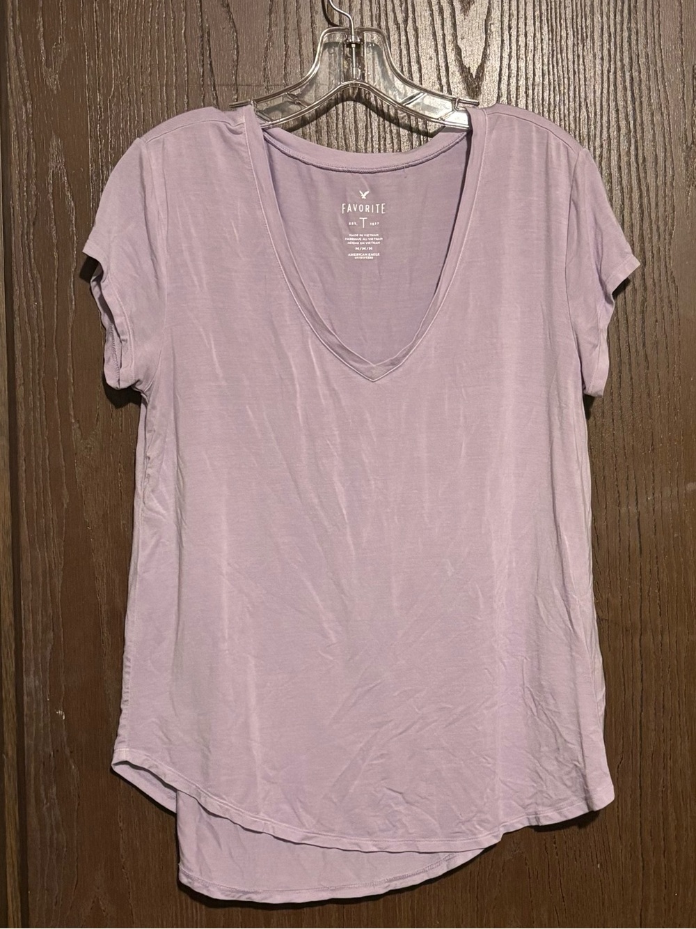 American Eagle Outfitters Lavender V-Neck Short Sleeve Tee